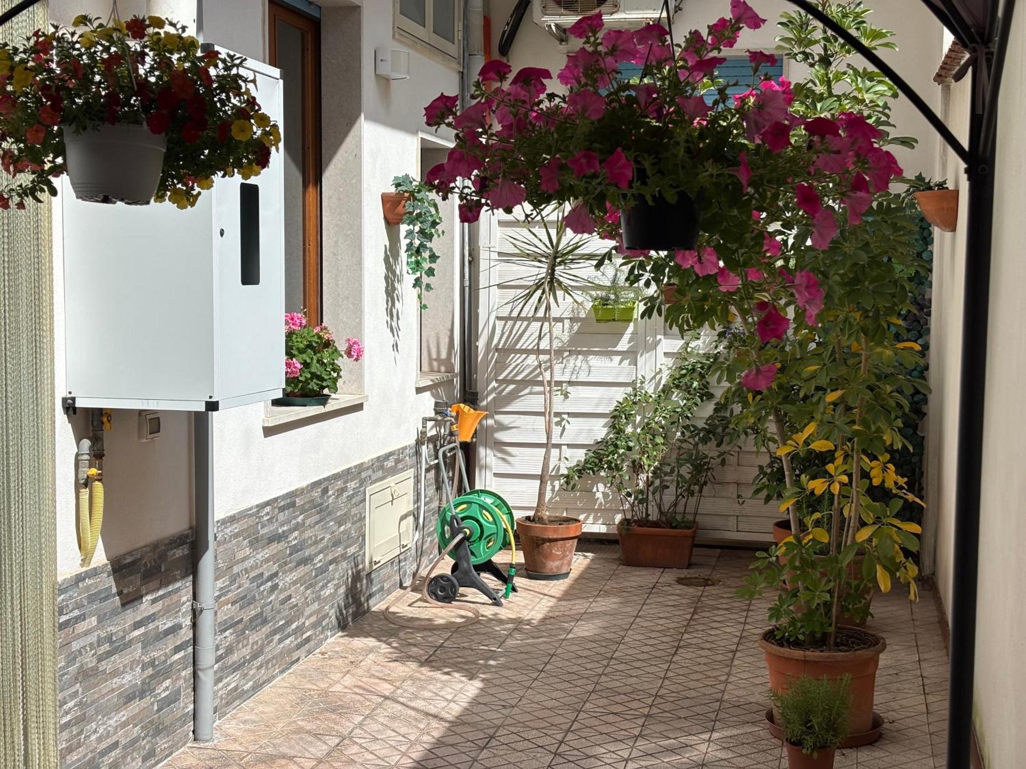 Casa Ninetta Apartment Riposto Exterior photo